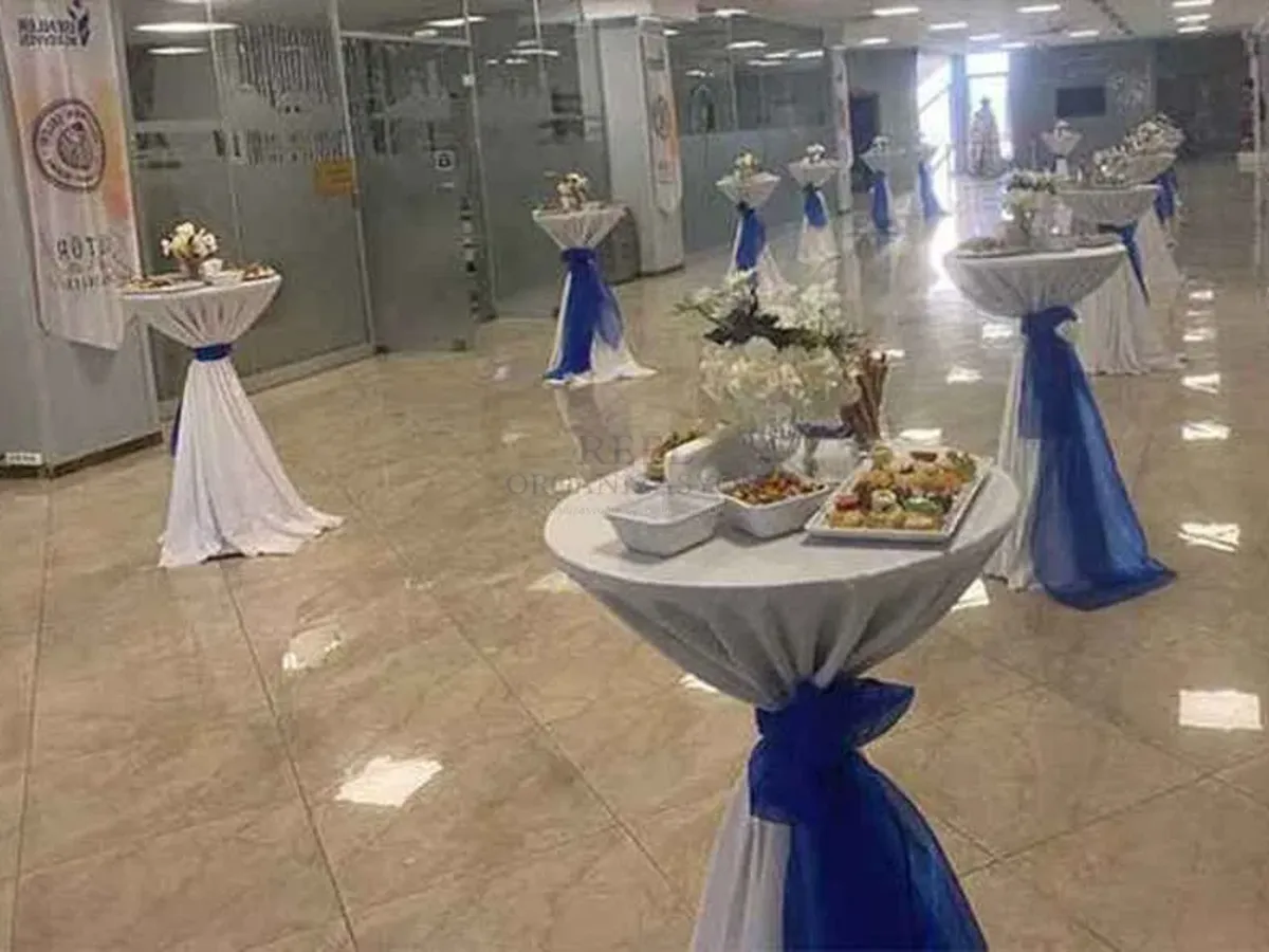 Açılış Kokteyl Masasi İstanbul - Reel Organizasyon gerçek kurulum görseli