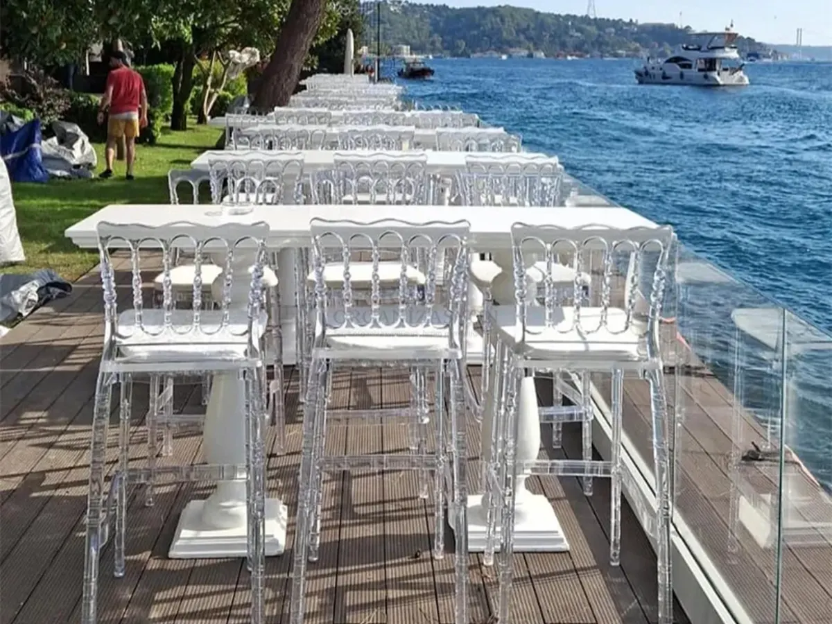Beyaz Kokteyl Masasi İstanbul - Reel Organizasyon gerçek kurulum görseli