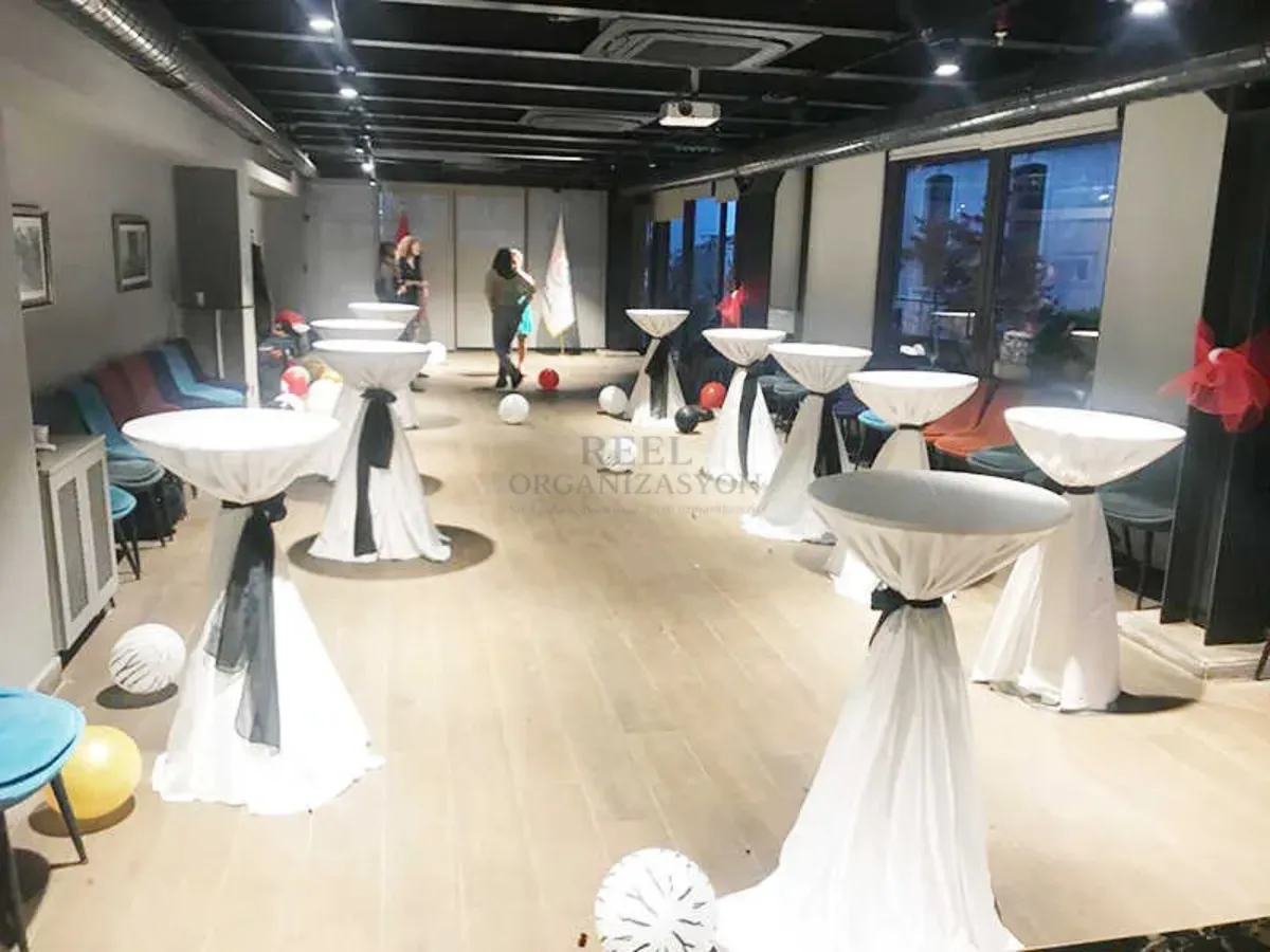 İstanbul davet kokteyl masasi istanbul reel 007 hizmeti Reel Organizasyon