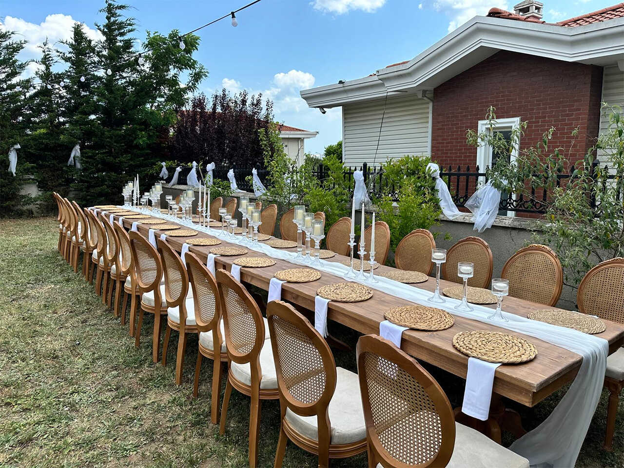 istanbul-ahsap-masa-sandalye-kiralama